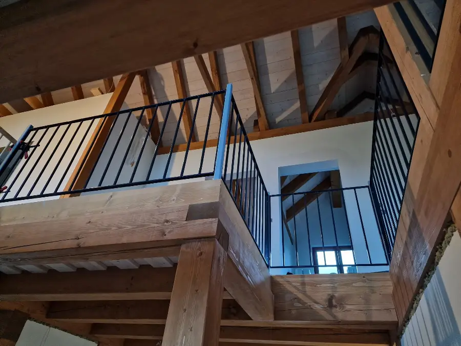 Zábradlí galerie v podkroví